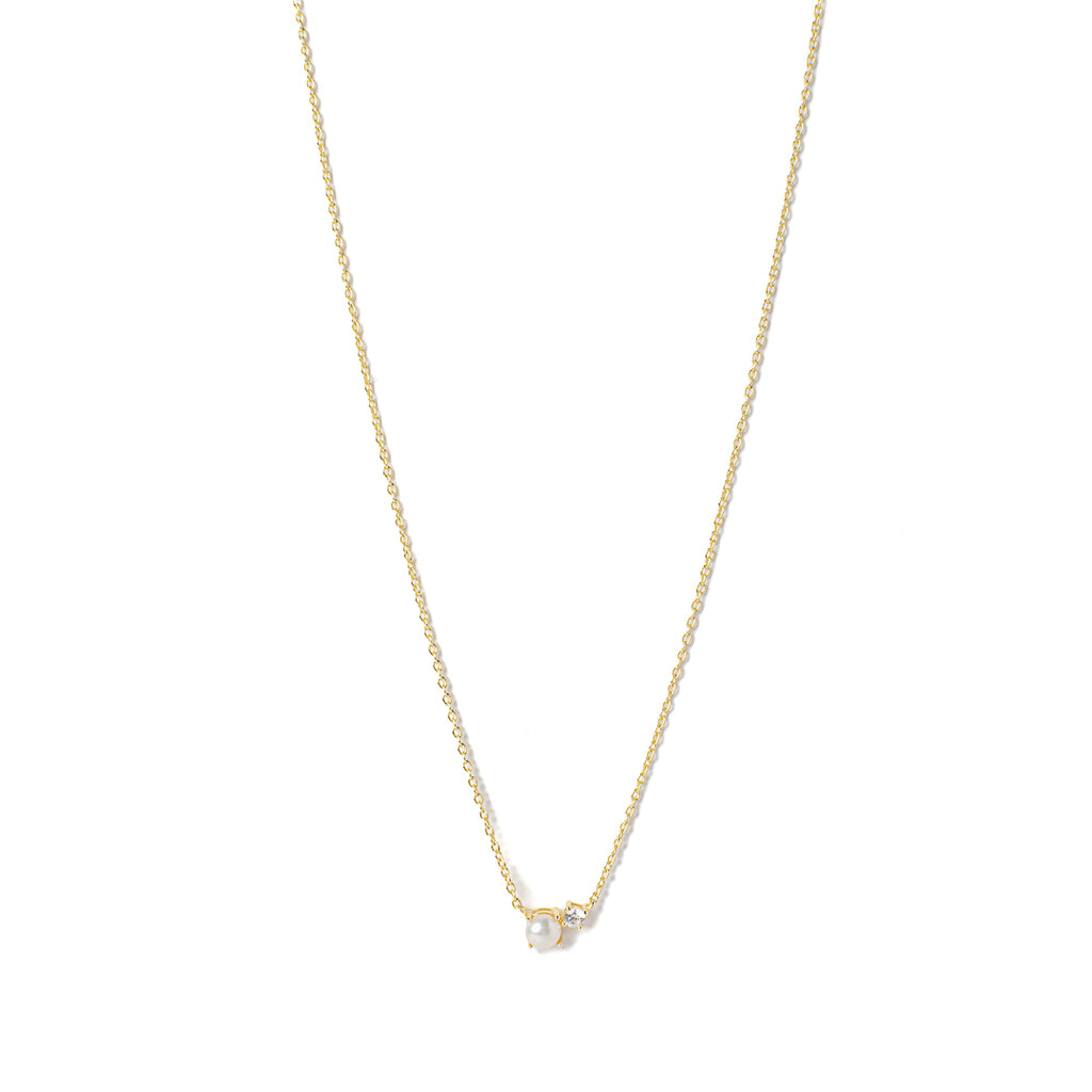 Single pearl necklace